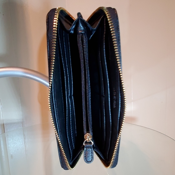 Joe's Wallet - Picture 4 of 5